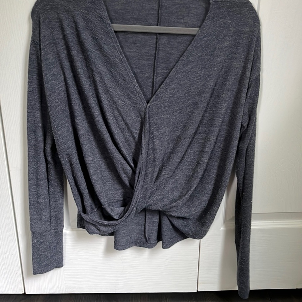 A&F crossover long sleeve light sweater
